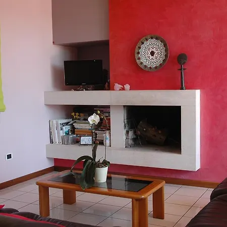 Liana Bed & Breakfast 2*