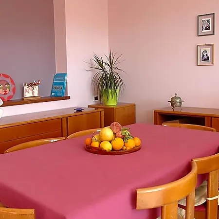 Liana Bed & Breakfast