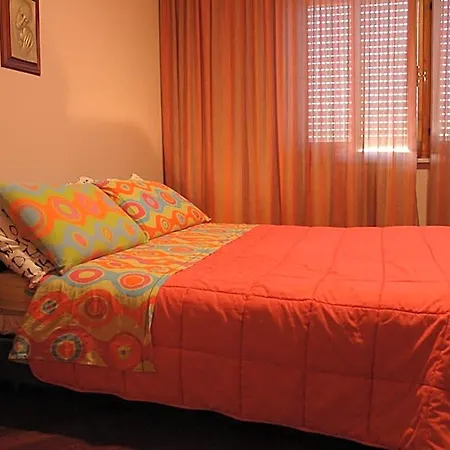 Liana Bed & Breakfast 2*