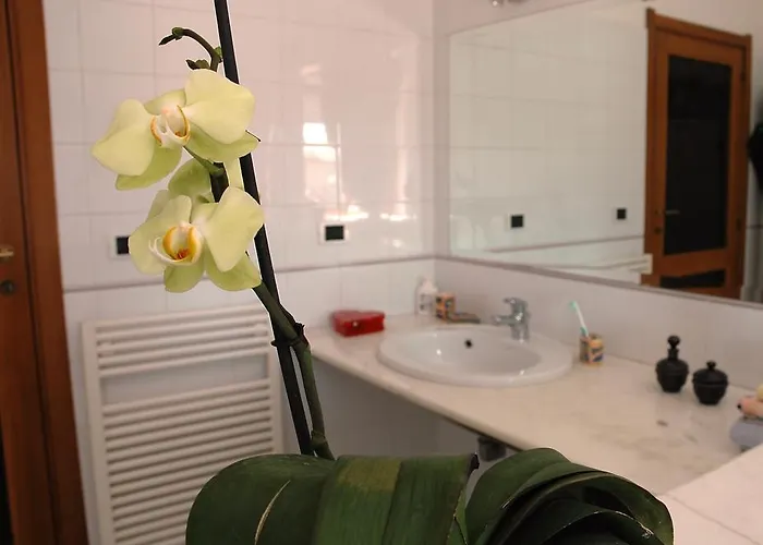 Liana Nocleg ze śniadaniem 2*